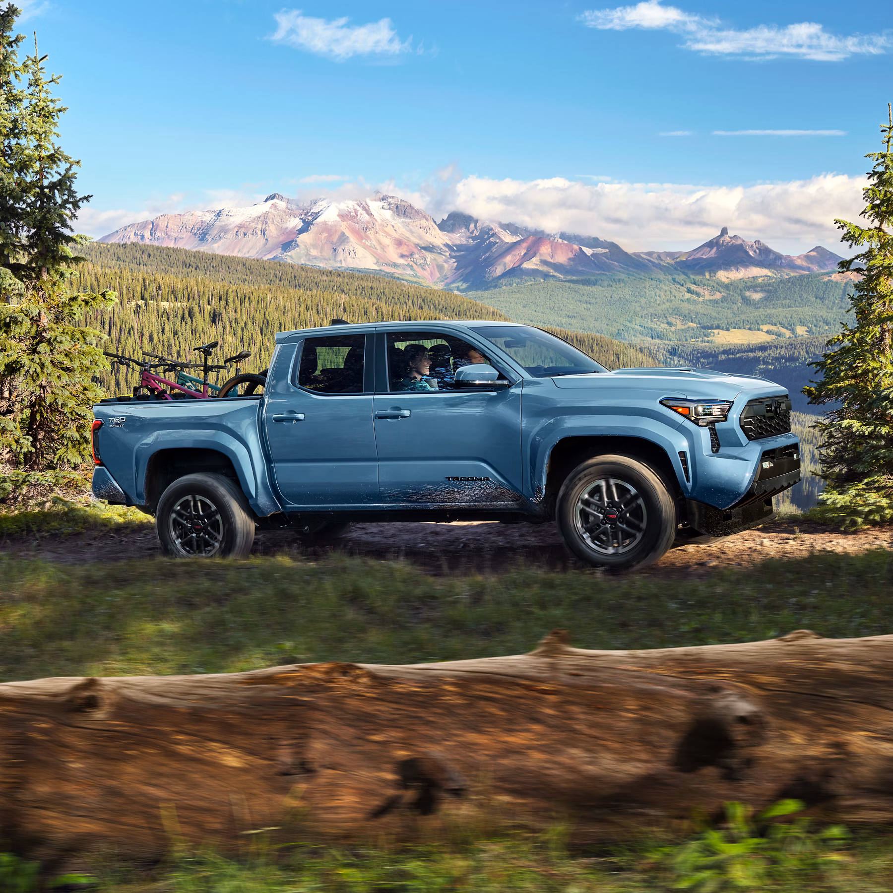 How the Toyota Tacoma balances work needs and weekends in Akron
