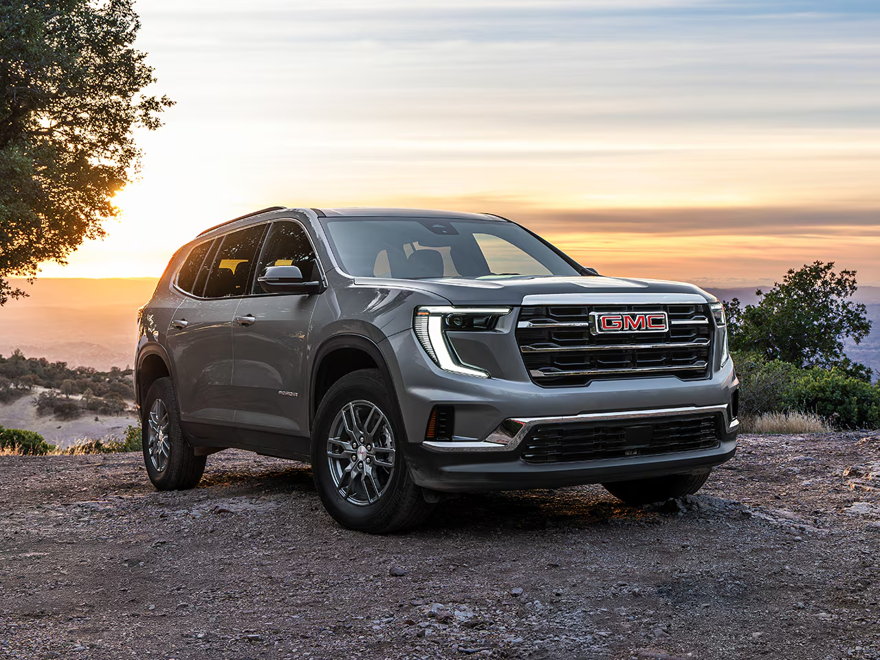 Do You Really Need a Full-Size SUV, or Is the 2026 GMC Acadia Enough?