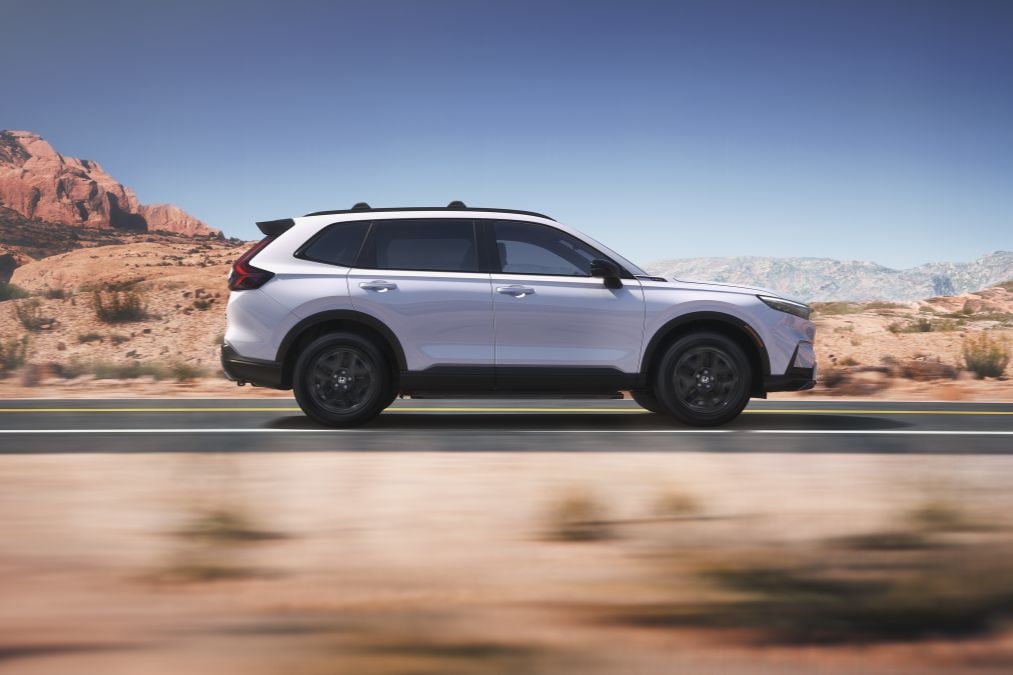 Honda CR-V Hybrid vs. Toyota RAV4 Hybrid: Which SUV Fits Tennessee Families?