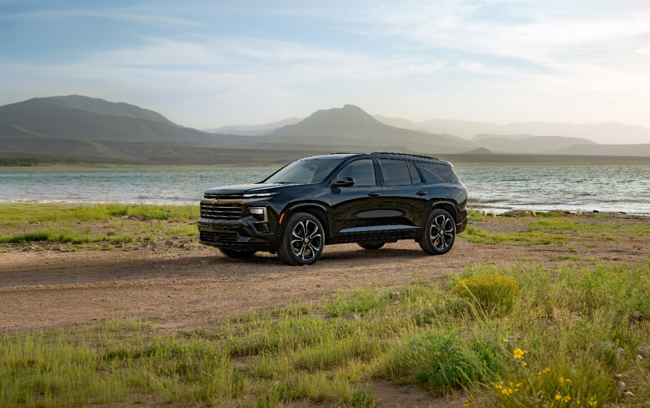 2027 Chevrolet Traverse LT vs. High Country: Which Upgrades Matter on Long Drives?