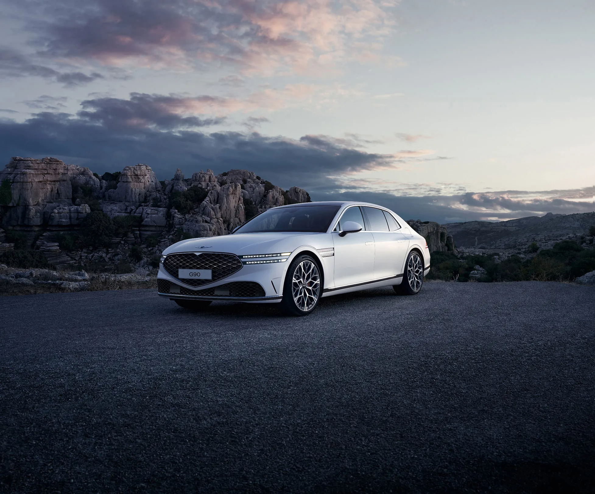 What Genesis G90 Safety Features Help Most in Nashville Traffic?